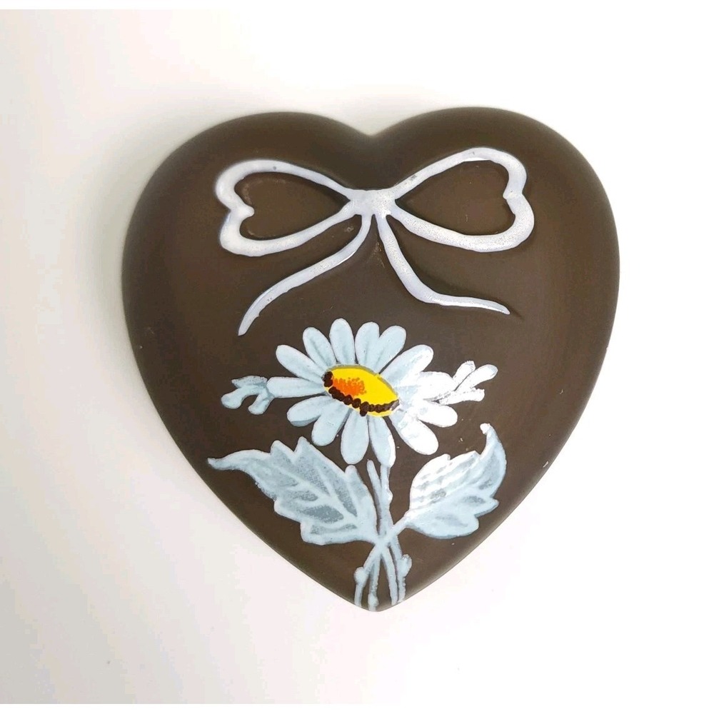 Vtg WESTMORELAND‎ Smoky Brown Glass Heart Shaped Trinket Box Floral Daisy